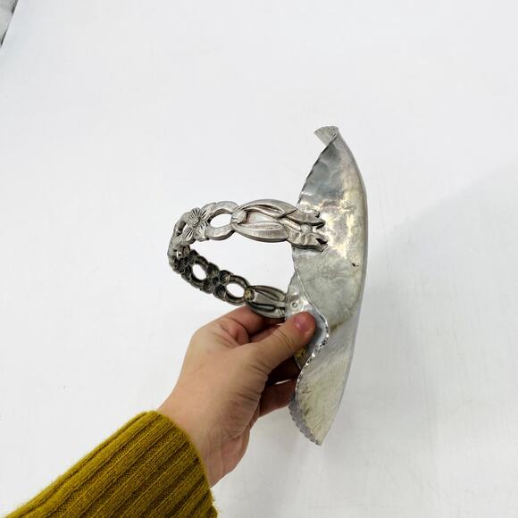 Vintage Metal Silver Tulip Basket Catchall Decor - Picture 4 of 6